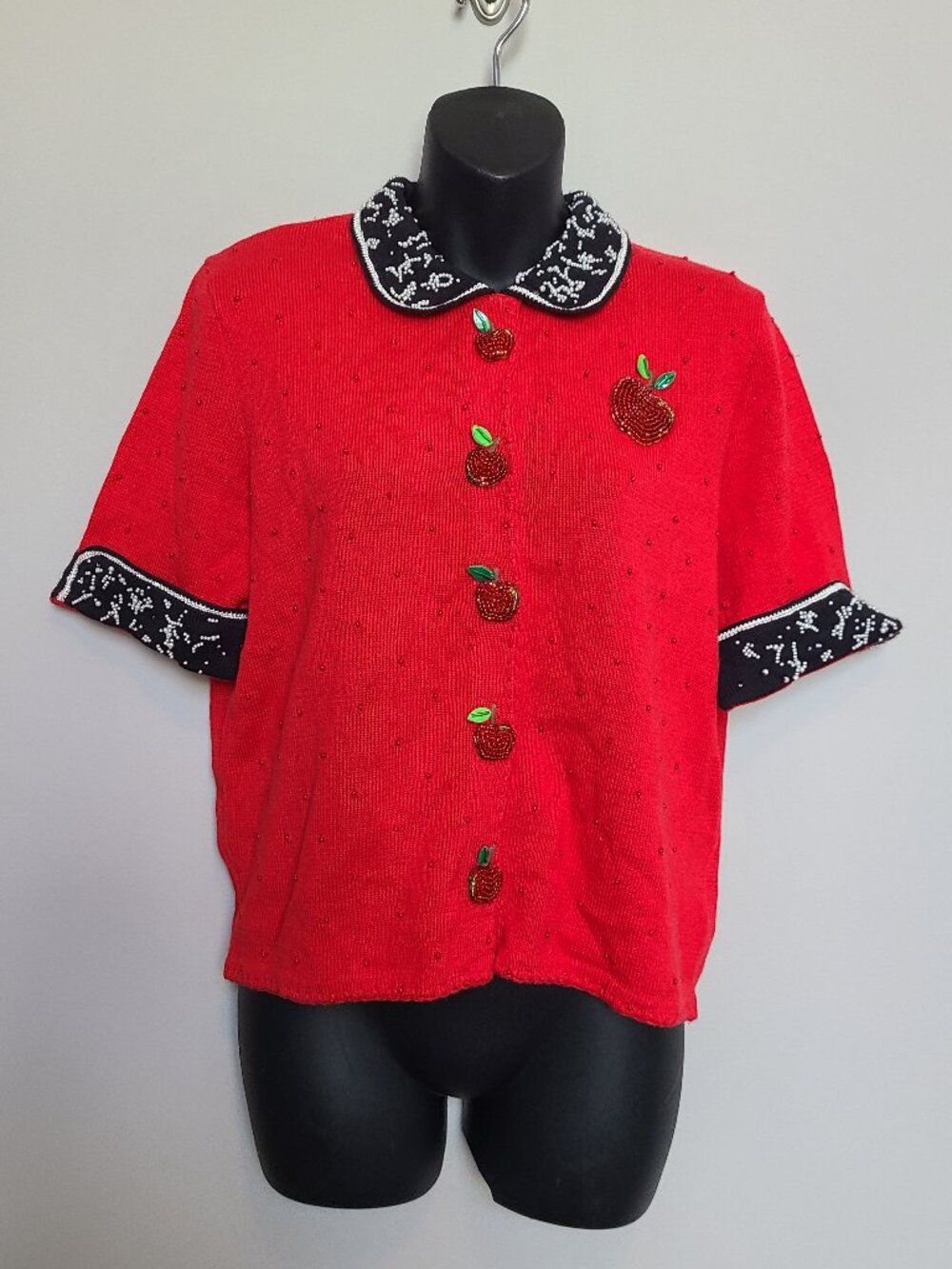 Michael Simon events red apple beaded sweater Medium short sleeve